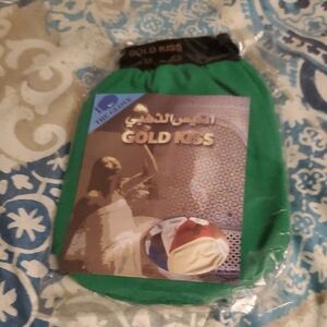 Green Gold Kiss Bath Glove Exfoliate Great For Anyone